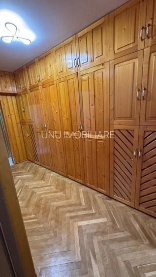 Etajul 3-Blvd.Independentei-Garaj-3 camere - 2