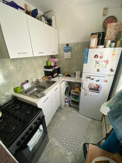 ENESCU , apartament cu 3 camere ,etaj 4 -acoperis! - 2
