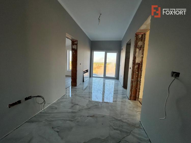 Casa Giarmata la gri cu toate utilitatile - ID V5615