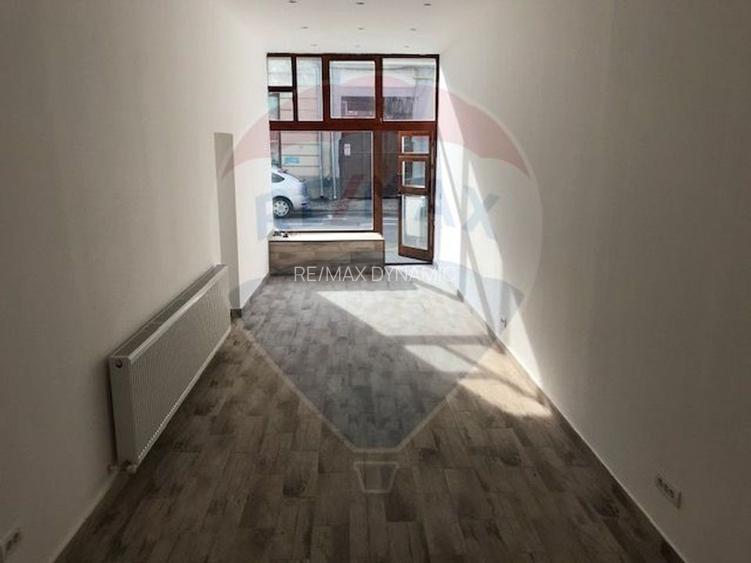 Spațiu comercial de vânzare, 39 mp, în zona Ultracentral - 2