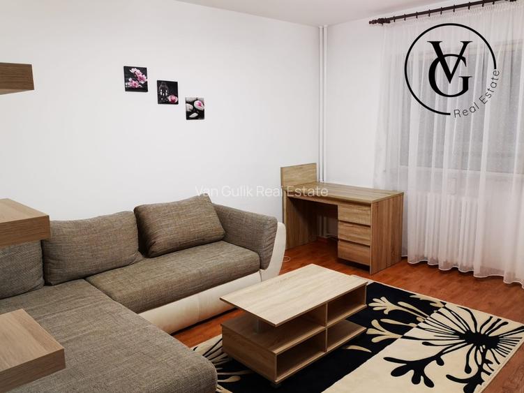 Garsoniera cu bucatarie separata - Zona Centrala - Bd. Unirii - 12