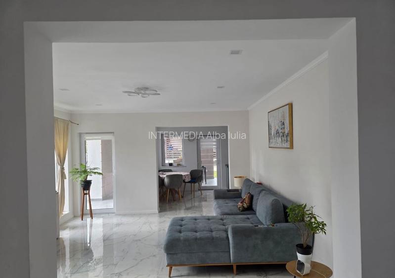 Casa noua de vanzare 4 camere in Alba Iulia zona foarte buna - 3