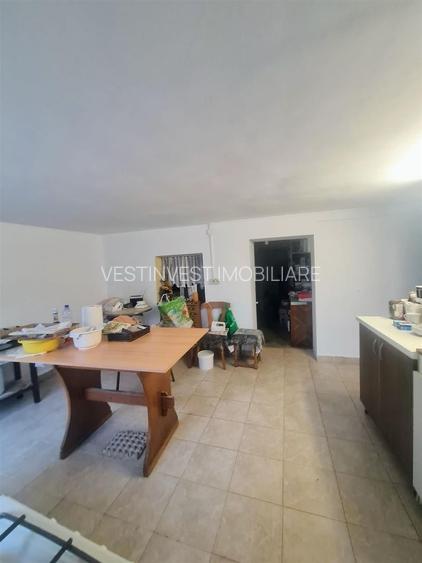 Casa D+P+E  zona Garii Oradea - 16