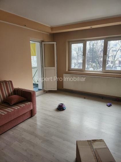 Militari  Uverturii -Aragonitului bloc 1985 et.1 decomandat 2 bai Liber Comision - 2