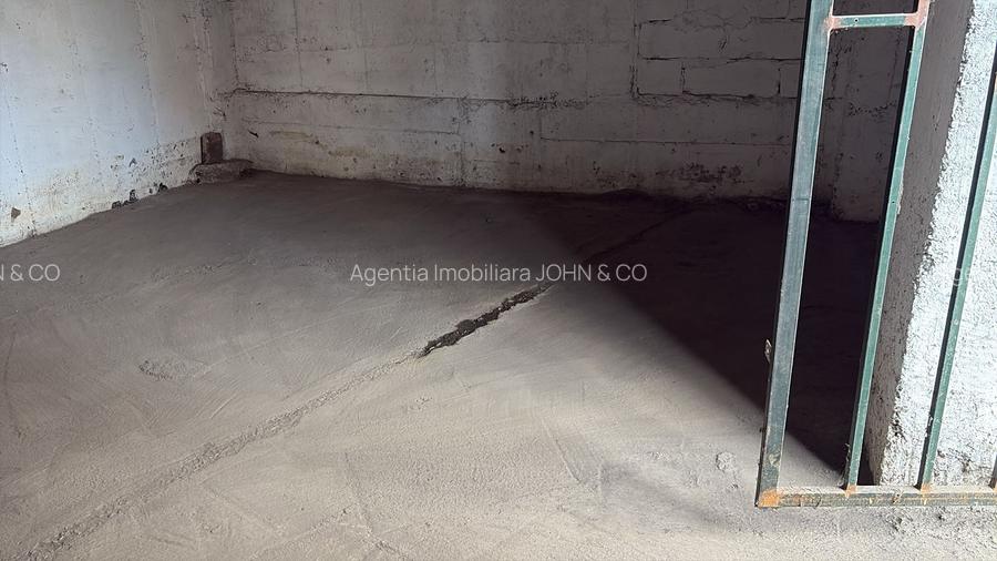 Vand garaj-depozit, in Pitesti, ultracentral in suprafata de 86 mp - 4