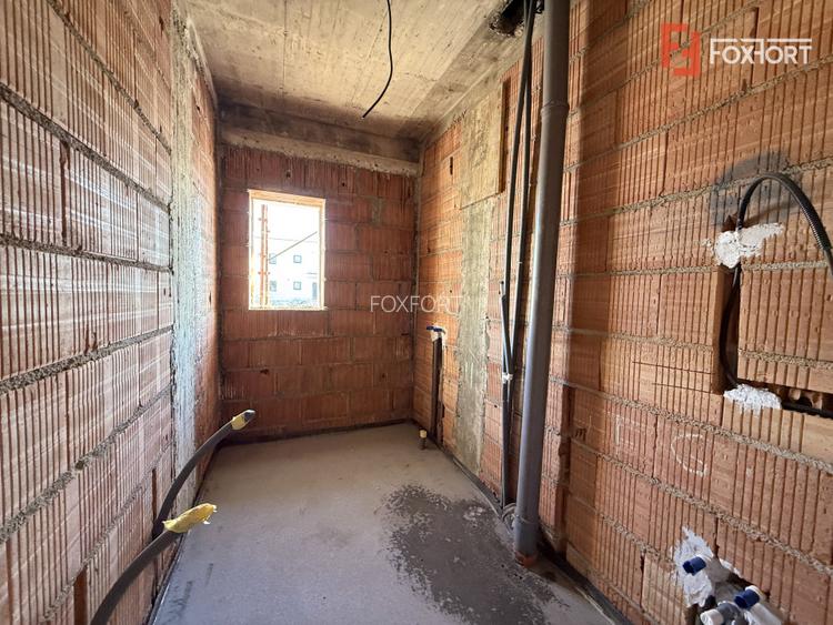 Duplex cu 3 camere si teren de 247 mp de vanzare in localitatea Sacalaz - 7