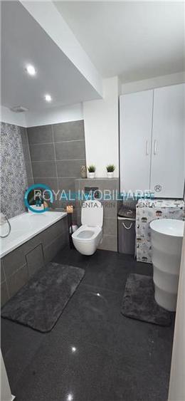 Royal Imobiliare - Vanzare apartament 3 camere zona Albert - 11