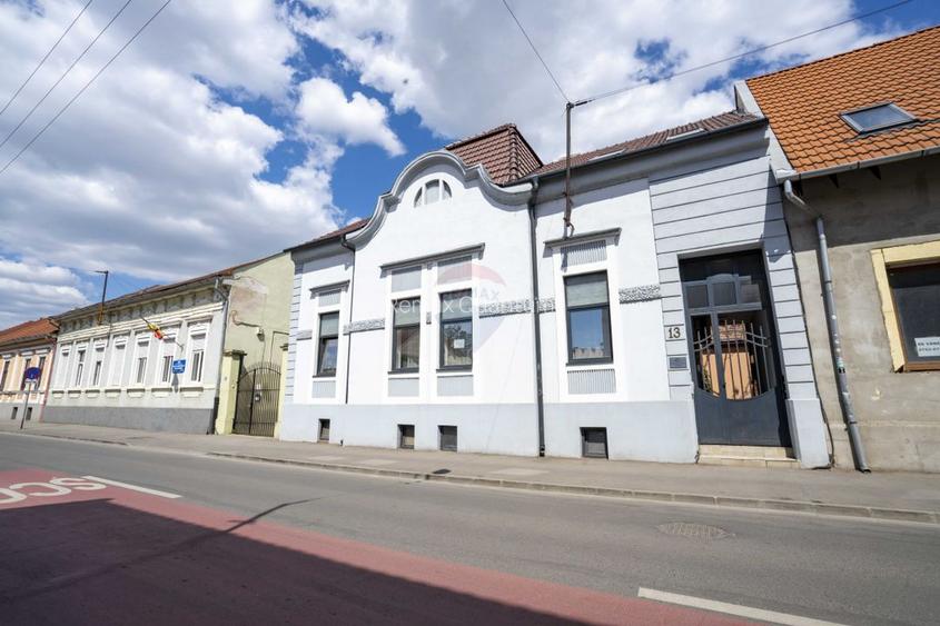 De vânzare casă cu 6 camere, ultracentral – str. Moscovei - 20