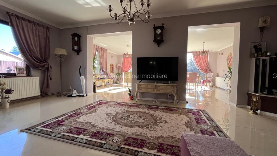 Casa deosebita 4 Camere P+M - zona Sanpetru - Comision 0% - 3