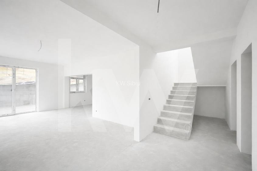 Casă arhitectură modernă cu panoramă spre Munții Făgăraș și Cetatea Cisnădioara - 7