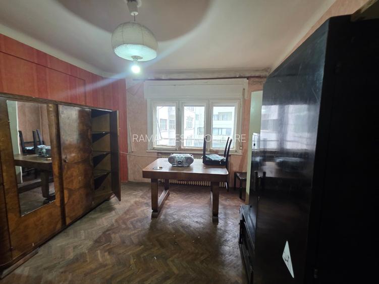 Corneliu Coposu, 10 minute metrou Unirii, chiar la biserica Sfantul Mina - 5