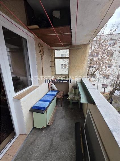 Apartament 4 Camere Micro 16 Et II - 17