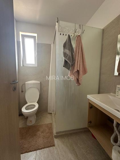Vilă individuală  | 5 camere | 4 dormitoare cu băi proprii | Garaj | - 15