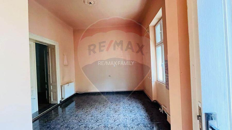 Casă / Vilă cu 3 camere de vânzare în zona Eminescu - 8