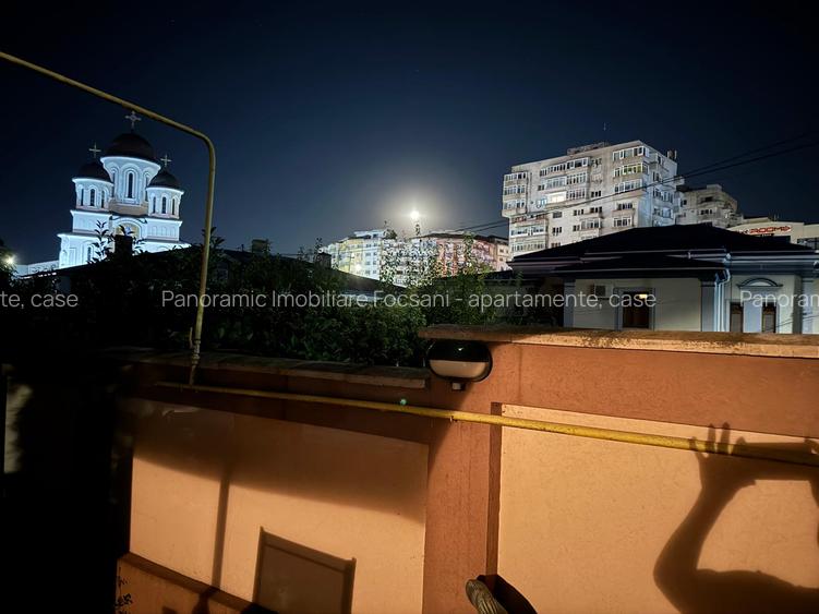 Vila de vanzare ultracentral Focsani, strada N . Titulescu, nr 2 bis - 13