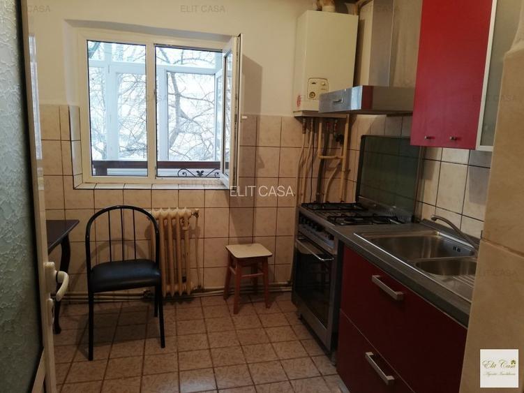 2 camere, decomandate, Nicolina, etaj 1/4 - 3