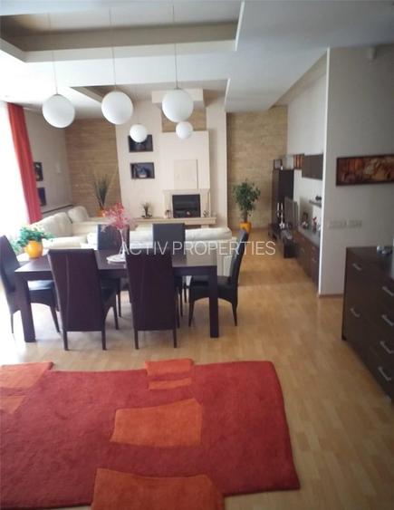 Constructie 2006, 1000mp teren, P+1+M, 480 mp utili,7 camere,5 bai,4 loc parcare - 2