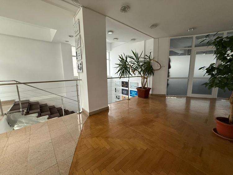 Ultracentral - Tg Cucu Spațiu birou 20 mp la 1700 lei/luna