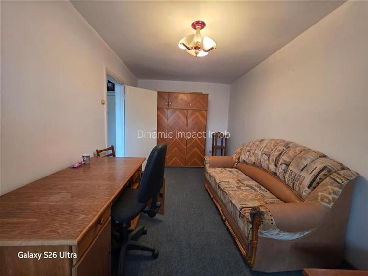 Garsonieră de vanzare decomandată strada Octavian Goga cartierul Traco - 4