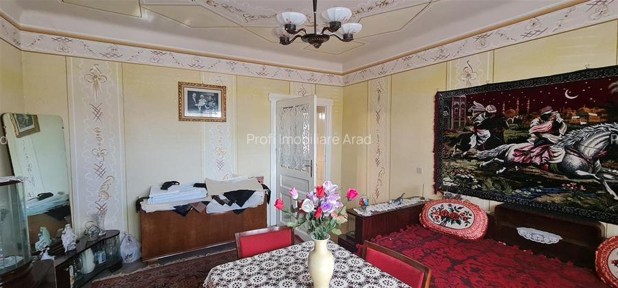 Casa de inchiriat pe calea Radnei - strada principala - 13