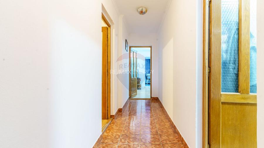 Casa individuala cu 3 apartamente, comision 0%, Intre Lacuri - 16