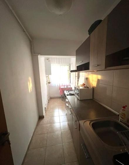 Garsoniera centrala proprie bloc 1980 Gorjului, Lujerului - 3