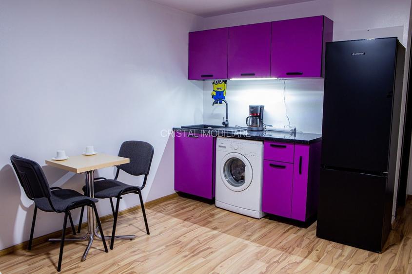 Garsoniera spatioasa, moderna, centrala proprie, bloc nou - 3