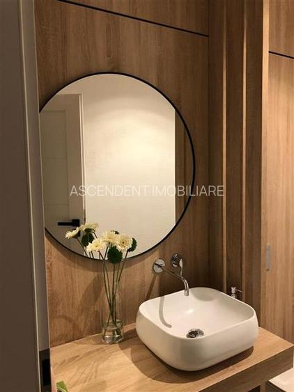 FILM!Vila cu arhitectura selecta, intr- o eleganta oaza de liniste - 27