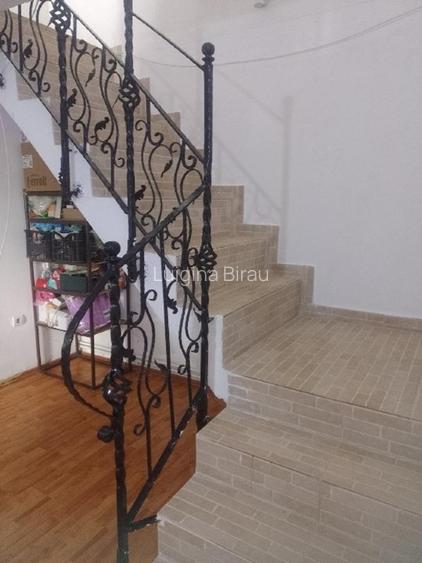 Casă duplex de vânzare în Tg Jiu , aproape de magazinul Economic, lângă pasarela - 9