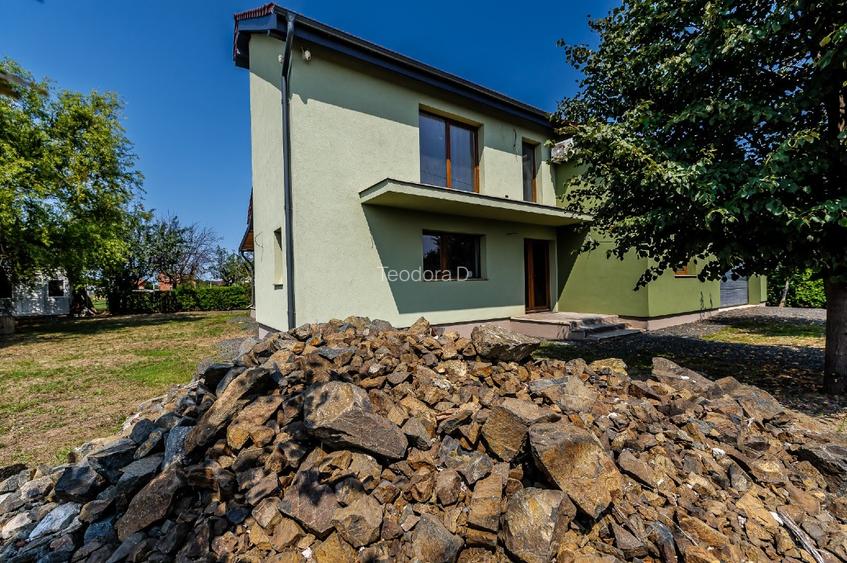 Vand Casă spațioasă în Curtici, 4 dormitoare, 3 bai, 2 terase si garaj  - 10