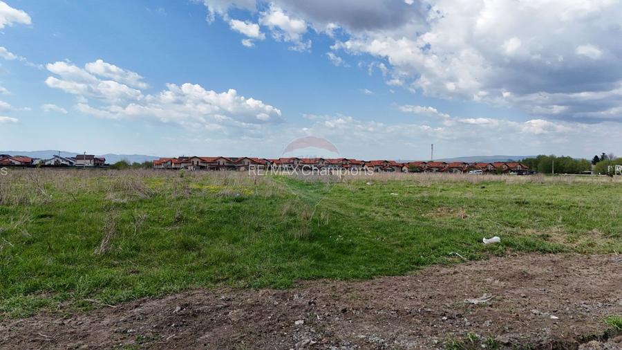 Comision 0% | Teren intravilan 527 mp Sânpetru |Utilități în apropiere - 3