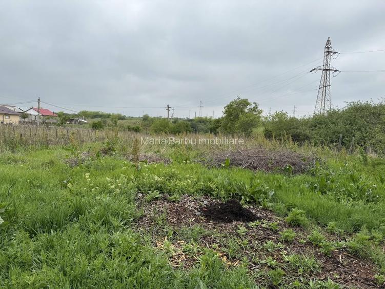 Teren intravilan  3447 mp, cu casa modesta, Desch. 30 m, str. Gr. Alexandrescu - 13