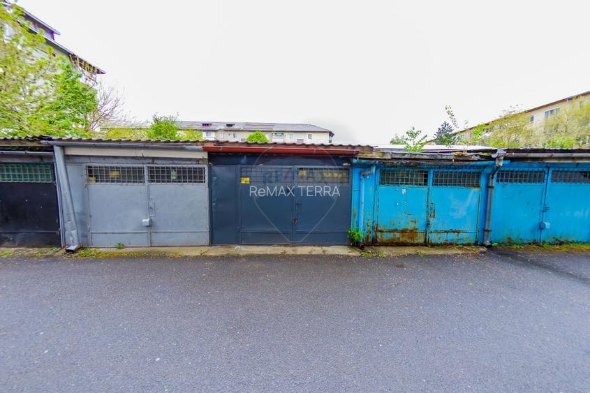 Apartament cu 3 camere de vanzare Victor Babeș etaj 1 - 12