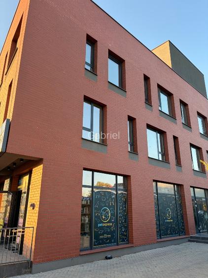 Spatiu comercial + Birouri Etaj - 5