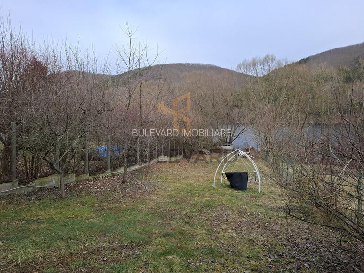 Cabana si teren 1000 mp cu iesire la lac! - 7