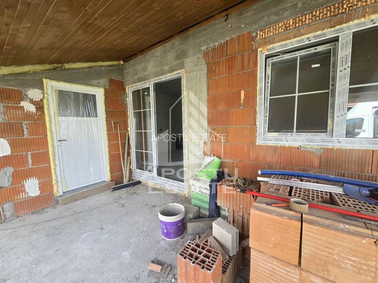 Jumatate de duplex pe parter cu 4 camere si 2 bai, Sag - 13