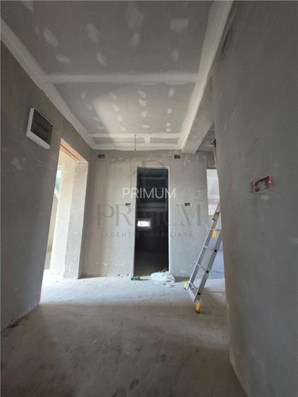 Vila individuala  - suprafata de 180mp utili -  toate utilitatile - se vinde la - 4