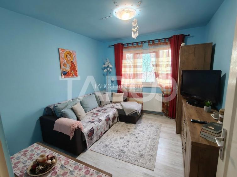 Apartament decomandat cu 3 camere - balcon - etaj 1 -zona Vasile Aaron - 3