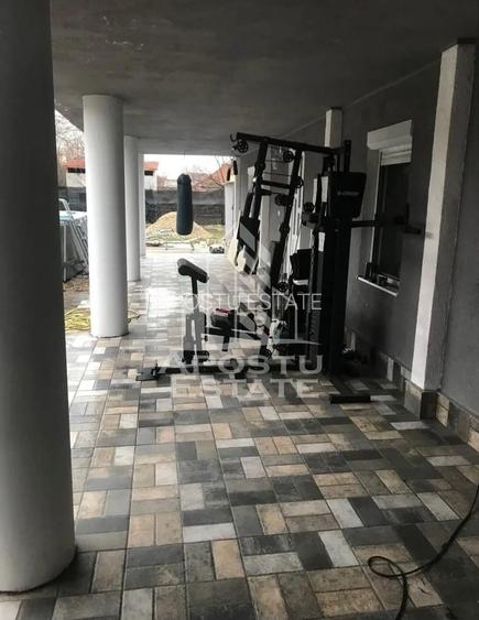 Casa individuala cu 7 camere si hala service,teren 600 mp,Dambovita - 11