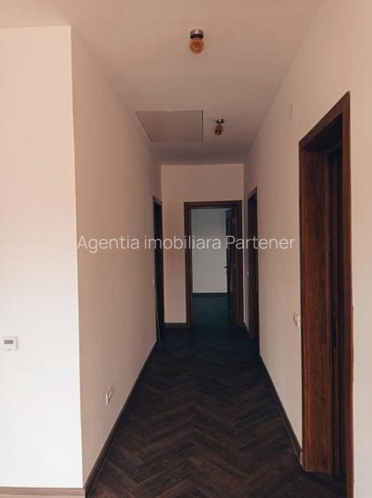 casa / vila Stefanesti , "La Cheie'' , finisaje + pozitie DEOSEBITA ! - 15