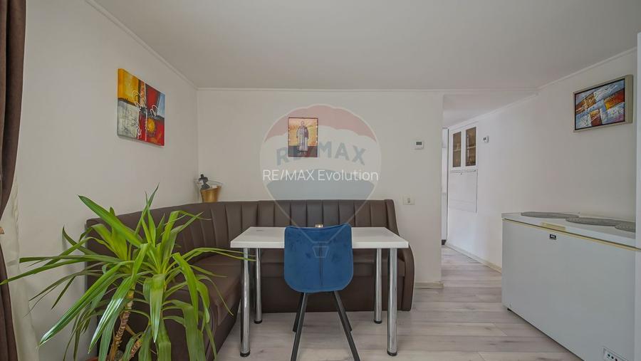 Casă / Vilă Săsească cu 6 camere de vânzare in Vulcan, Brasov - 11