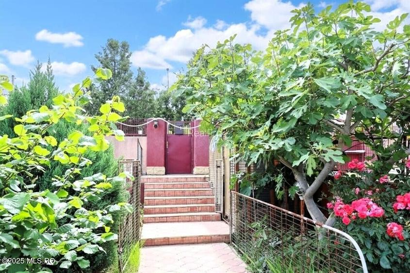 Ovidiu - Str. Nationala, Vila P+1E, teren 1094 mp, vedere la lac! - 2