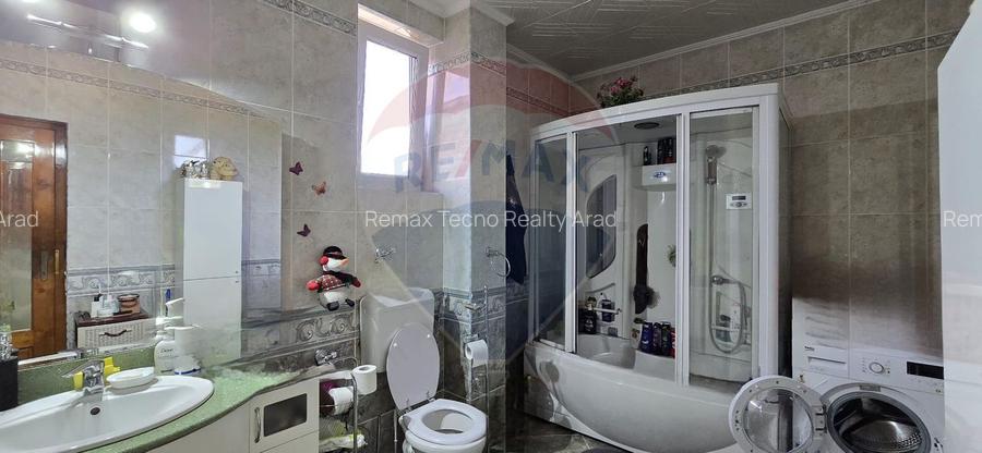 Casă cu etaj deosebită în Chișineu-Criș – un cămin creat cu suflet - 18