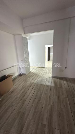 Spațiu comercial de 250mp în zona ICIL/CASA DE CULTURA , pretabil birouri - 4