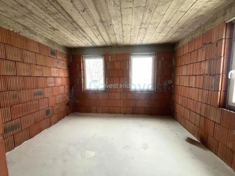 Casa de vanzare la rosu in Biharia, Bihor - 3