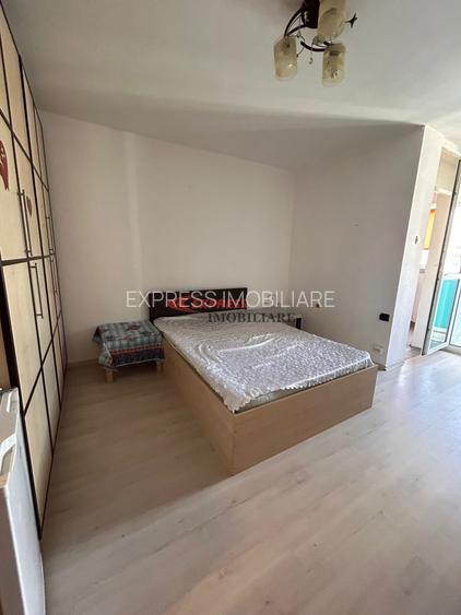 Dristor, Ramnicu Sarat, Rond, Scoala - 3