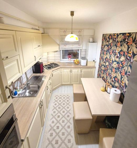 Apatament 3 camere decomandat, 68 mp, mobilat, utilat, Galata - statie autobuz - 2