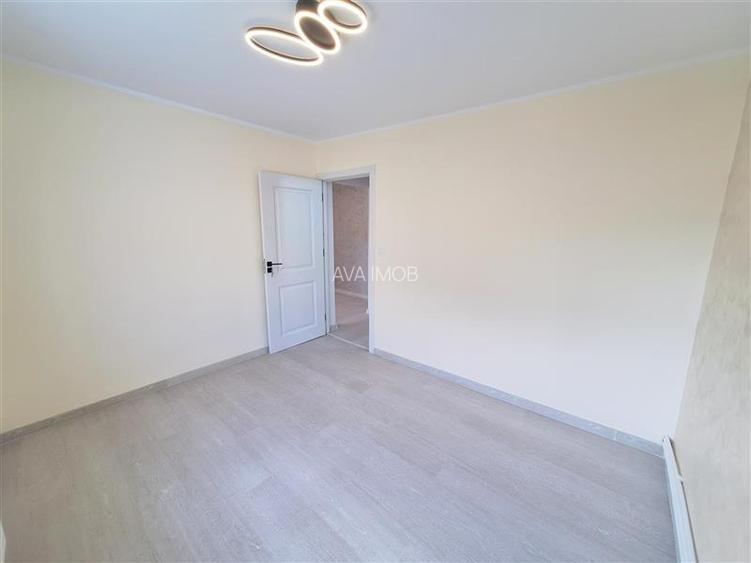 Apartament 2 camere, Renovat complet, zona Cora Bacau - 11