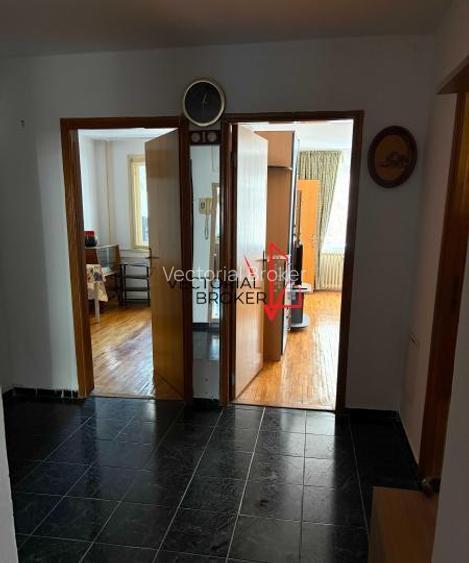 Apartament 4 camere Dristor Benzinaria Moll - 2