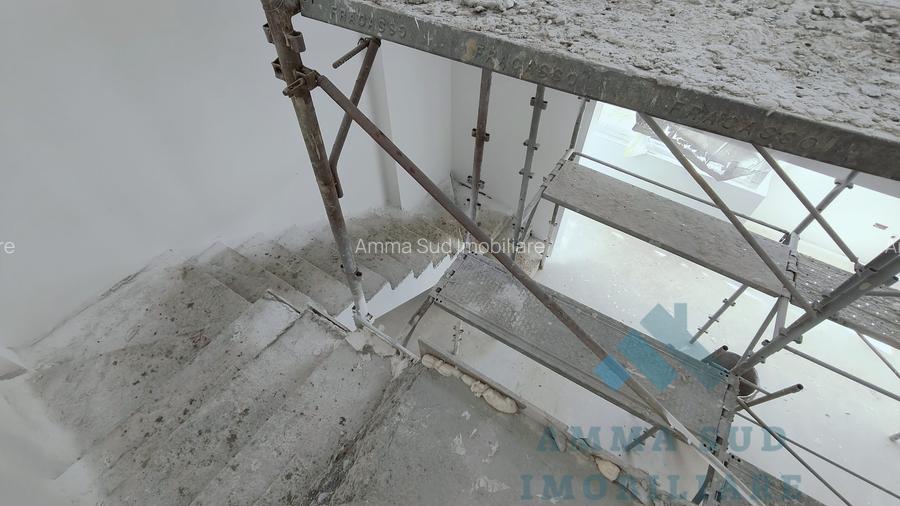 Penthouse 4 camere -126 mp utili - Finalizat - 500 m Metrou Berceni - 14